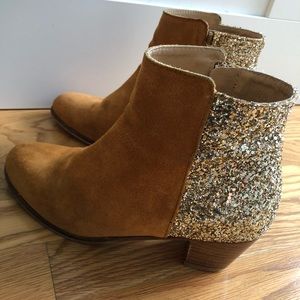 Rare, Bobbies brown and gold glitter boots
